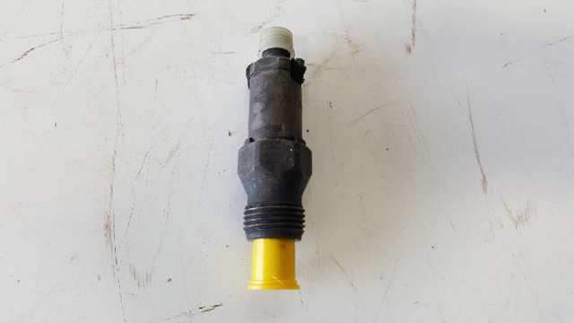 Inyector de combustible LCR6735405 RENAULT