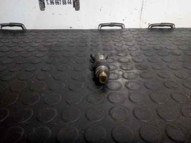 LCR6735405 RENAULT Inyector de combustible  disponible Vigo