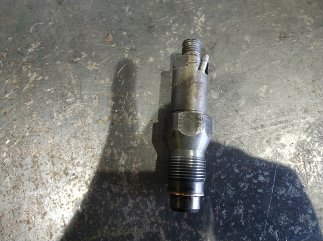 LCR6736001 PEUGEOT Inyector  en stock Córdoba