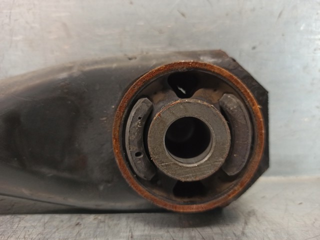 LAND ROVER LR001175 Brazo de suspensión, trasera derecha  en stock Salamanca