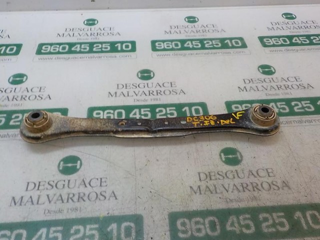 LR002575 Barra transversal de la suspensión trasera  en stock Castellón