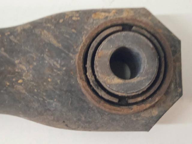 Barra transversal, suspensión de ruedas, eje trasero LR002576 LAND ROVER