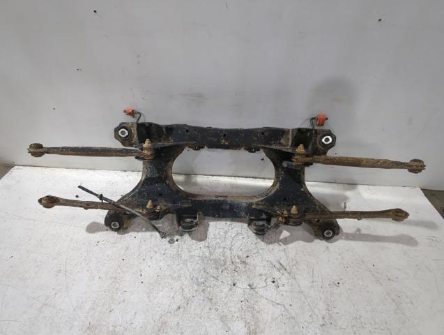 Subchasis trasero LR010245 LAND ROVER