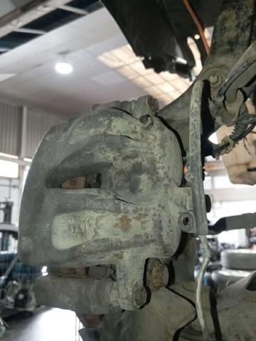 LR010394 Pinza de freno delantera izquierda  en stock Castellón