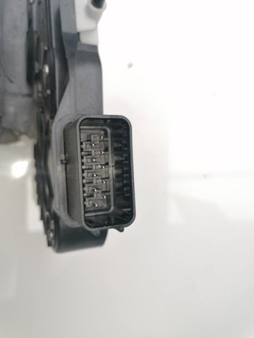 LR011275 LAND ROVER Cerradura de puerta delantera derecha  en stock Huelva