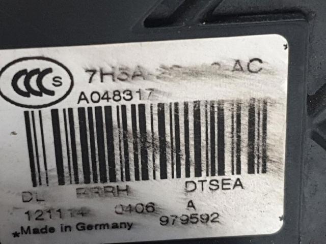LR011302 LAND ROVER Cerradura de la puerta trasera derecha comprar Bilbao