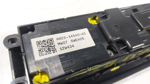 LR013883 LAND ROVER Interruptor de elevalunas delantera izquierda  en stock Córdoba