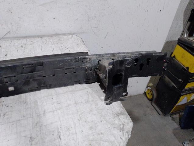 Refuerzo parachoque delantero Land Rover Discovery 4 L319