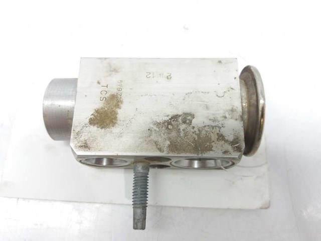 LR016631 Land Rover
