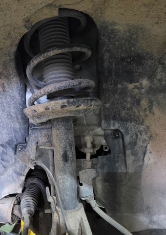 LR024435 Amortiguador delantero izquierdo  en stock Sabadell