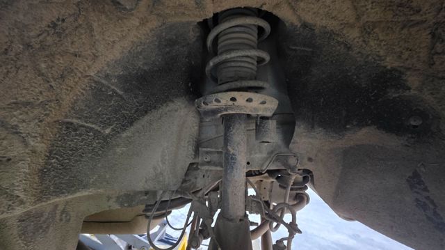 LAND ROVER LR024438 Amortiguador trasero izquierdo  disponible España