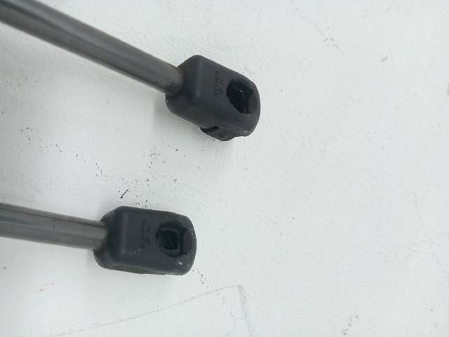 LR025379 LAND ROVER Amortiguador maletero  en stock Gandía