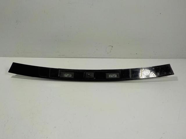 LR029038 Botón de accionamiento del cierre de la tapa del maletero (puerta trasera 3/5)  disponible Málaga