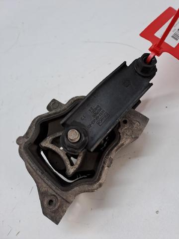 LR039527 Soporte inferior del motor  en stock Granada