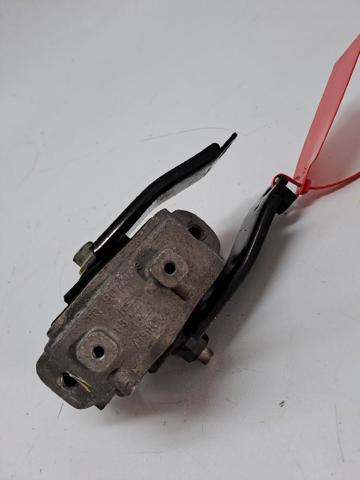 LR039527 Soporte inferior del motor comprar Girona