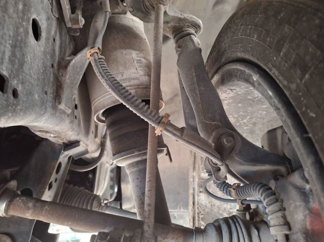 LR041108 Land Rover
