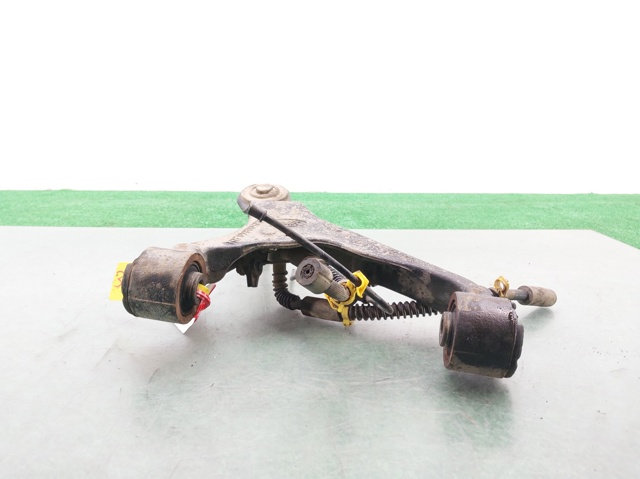 LR051617 Brazo superior derecho de la suspensión delantera comprar Sevilla
