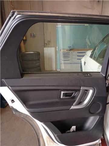 LAND ROVER LR061285 Puerta trasera izquierda  en stock Terrassa