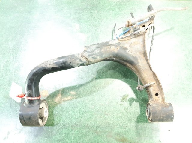LR063718 LAND ROVER Brazo superior izquierdo de la suspensión trasera comprar Madrid
