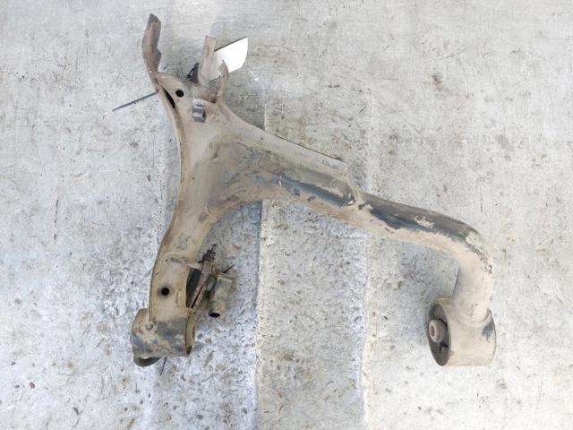 LR063719 Brazo superior derecho de la suspensión trasera  disponible Burgos