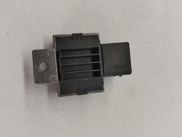 LR073555 Relé de bujías de precalentamiento  disponible Utrera