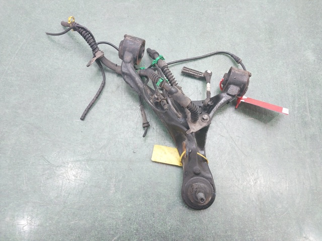 LR074838 Brazo superior izquierdo de la suspensión delantera  en stock Sabadell