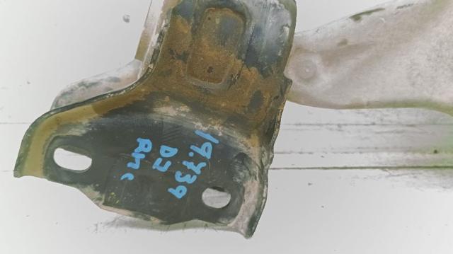 LR078657 Brazo inferior izquierdo de la suspensión delantera  en stock Sabadell