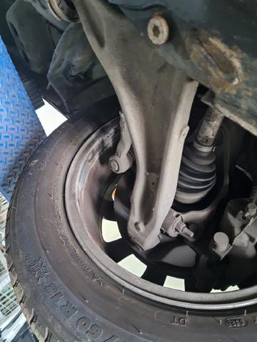 LAND ROVER LR078657 Brazo inferior izquierdo de la suspensión delantera  disponible Lugo