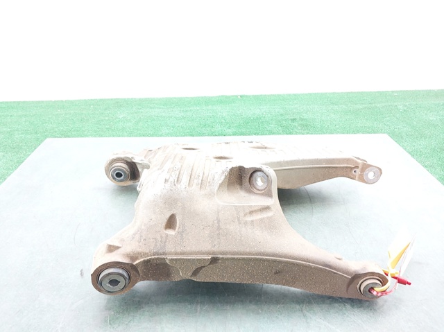 Brazo suspension trasero inferior izquierdo LR139498 Land Rover