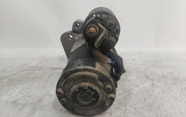 LRS01968 Motor de arranque  disponible Burgos