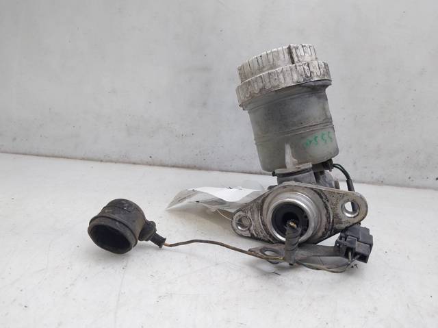 MB618717 MITSUBISHI Cilindro principal de freno  disponible Vigo