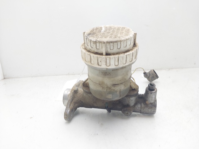 MB618717 Cilindro maestro de frenos comprar Sevilla