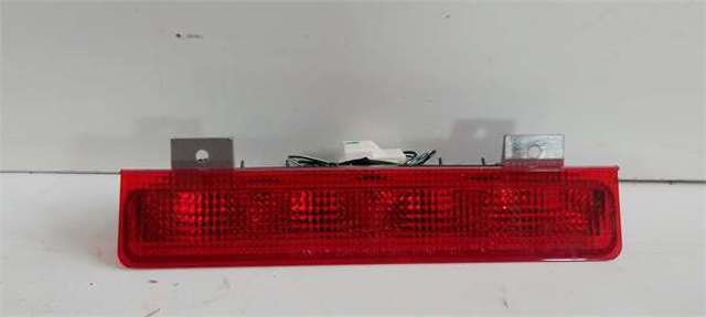 Comprar Luz de freno trasera adicional Mitsubishi Pajero  K90 a bajo precio