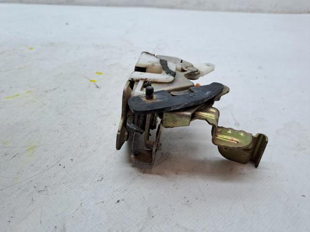 MB669132 MITSUBISHI Cerradura de puerta delantera derecha  en stock Gandía