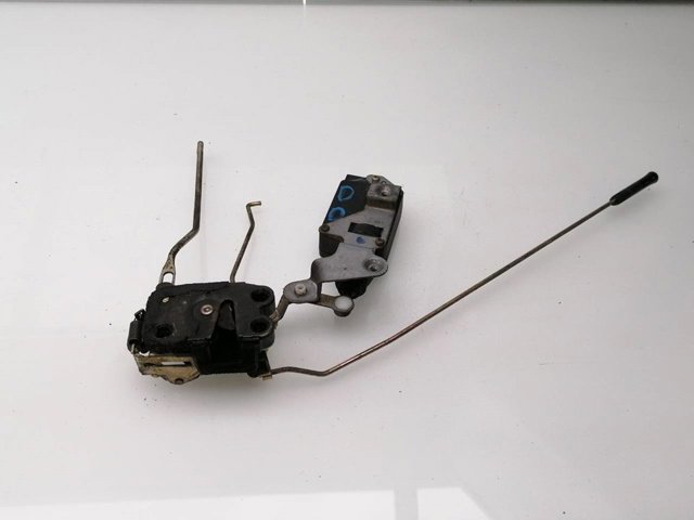 MB669132 Cerradura de puerta delantera derecha  comprar en Pontevedra