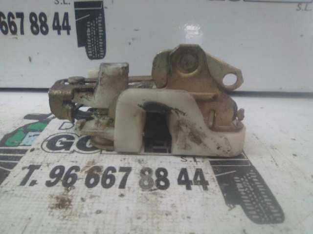 MB669132 Cerradura de puerta delantera derecha comprar Sevilla