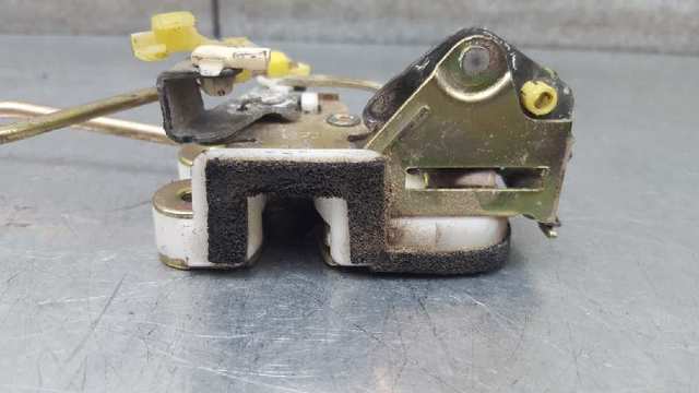 MB669132 Cerradura de puerta delantera derecha  comprar en Reus