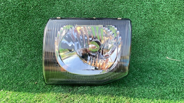 MITSUBISHI MB831067 Faro izquierdo  disponible Lugo