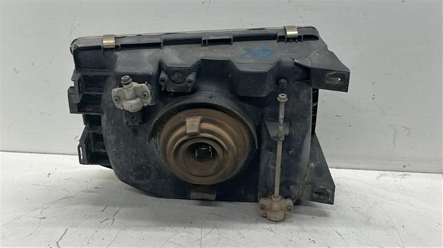 MB831067 Faro izquierdo  en stock Sabadell