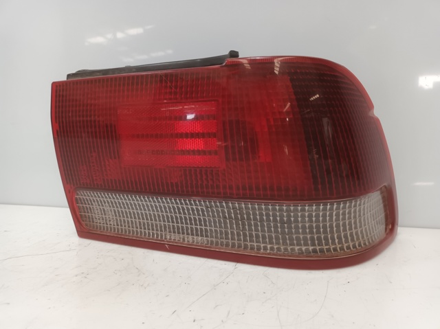Comprar Piloto trasero derecho Mitsubishi Lancer V CB, CD, CE a bajo precio
