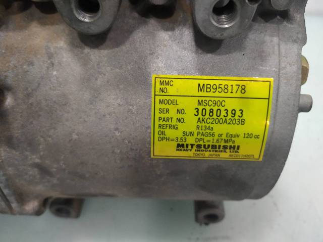 MB958178 Compresor de aire acondicionado  disponible Málaga