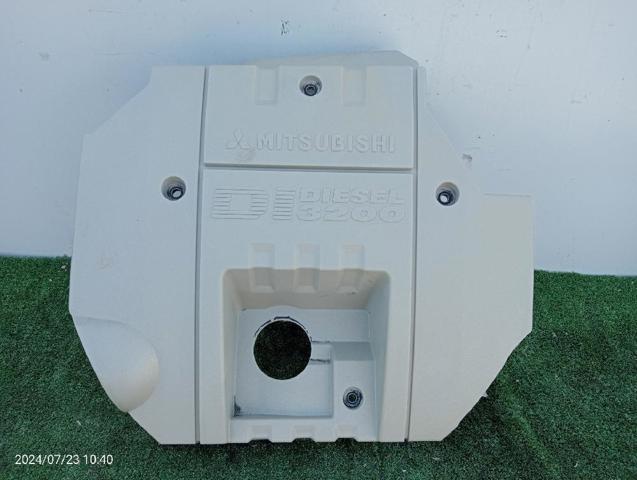 Tapa motor para Mitsubishi Pajero V70