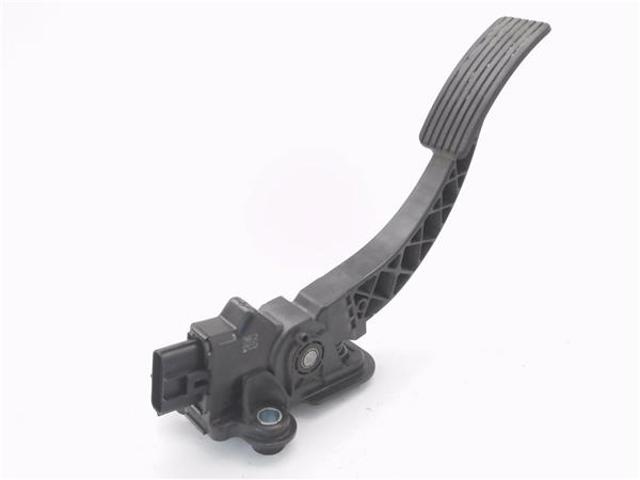 MN101544 Pedal del acelerador  disponible Utrera