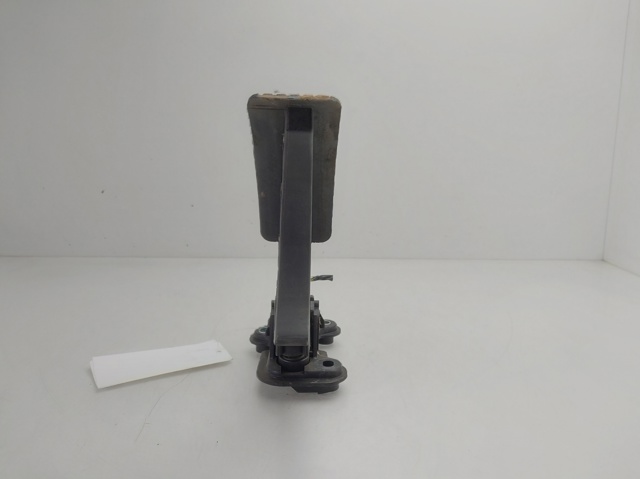 MN101544 MITSUBISHI Pedal del acelerador  en stock Huelva