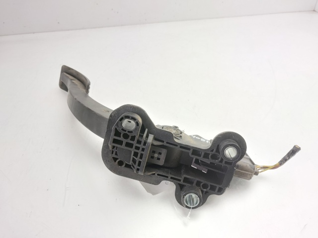 MN101544 Pedal del acelerador  comprar en Reus