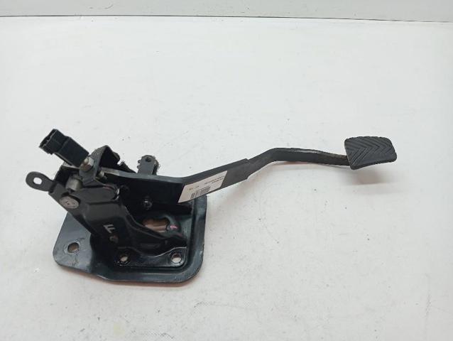 Pedal de embrague Mitsubishi Outlander II (CWW)