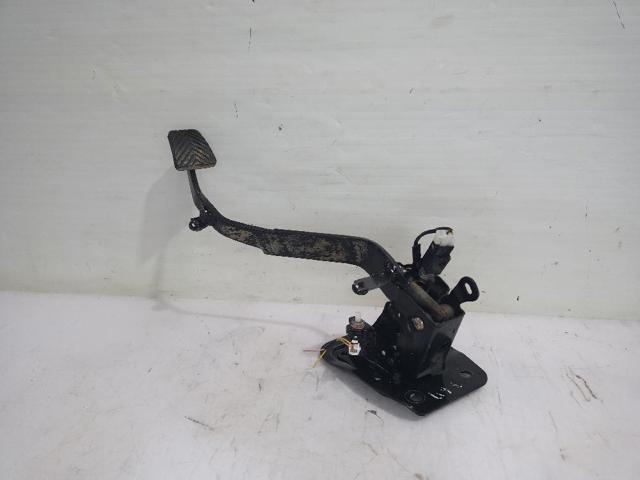 Comprar Pedal de embrague Mitsubishi Outlander II CWW a bajo precio