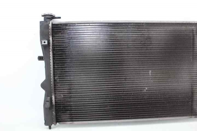 MITSUBISHI MN130393 Radiador de refrigeración del motor  disponible Valladolid