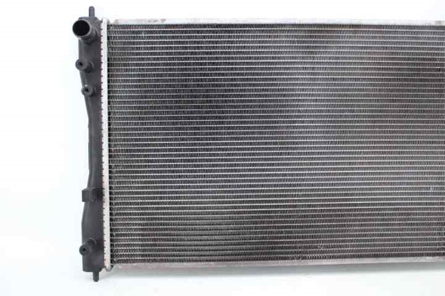 MN130393 MITSUBISHI Radiador de refrigeración del motor  comprar en Jaén