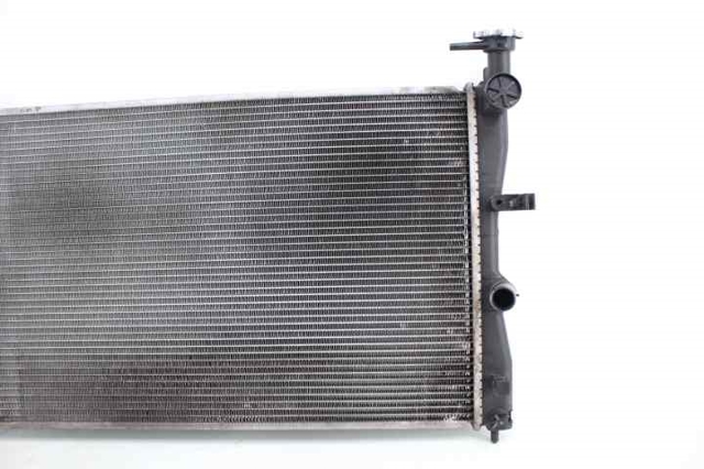 MITSUBISHI MN130393 Radiador de refrigeración del motor  disponible Valladolid